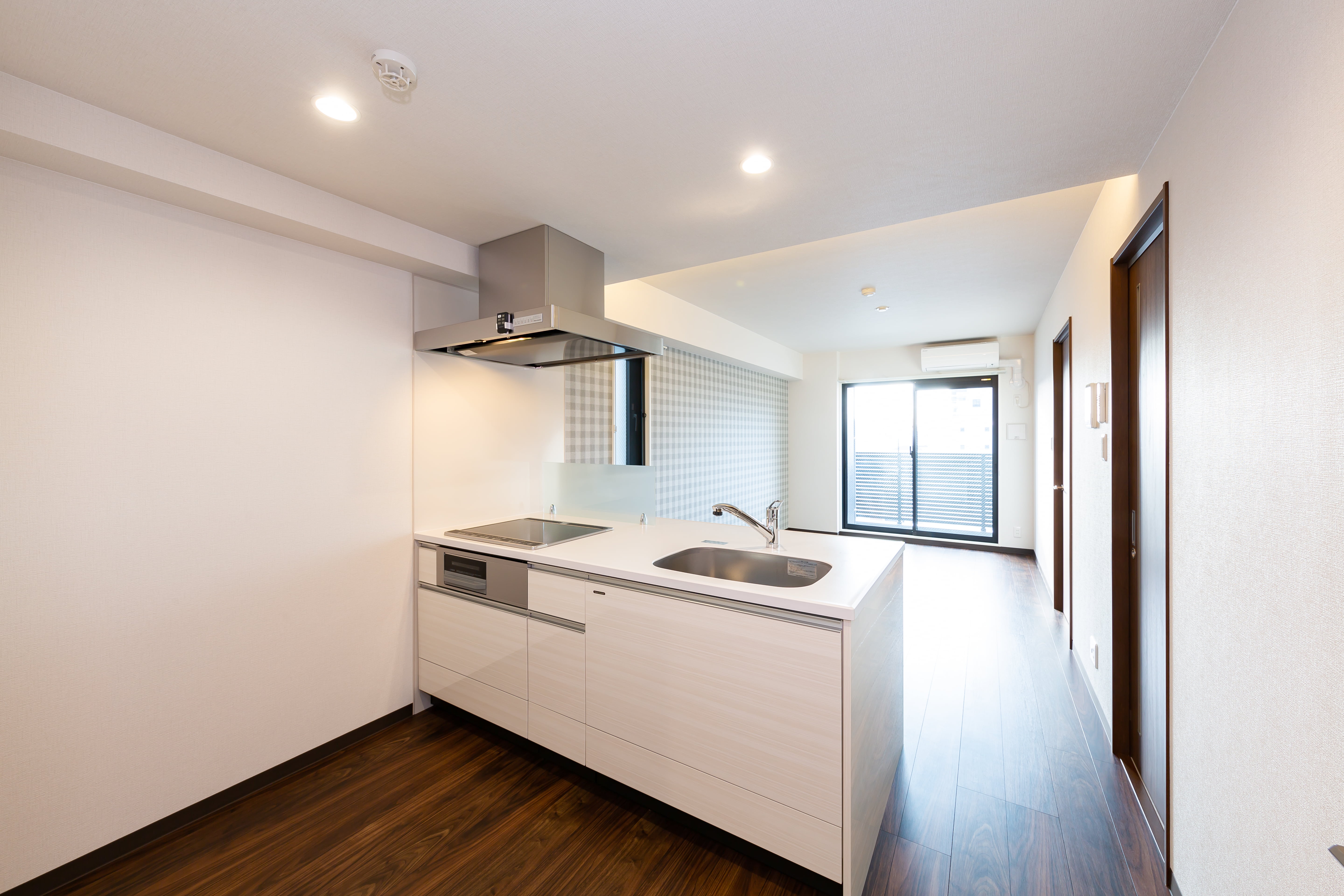 MODERN  LA ・TOUR   YANAGIMACHI